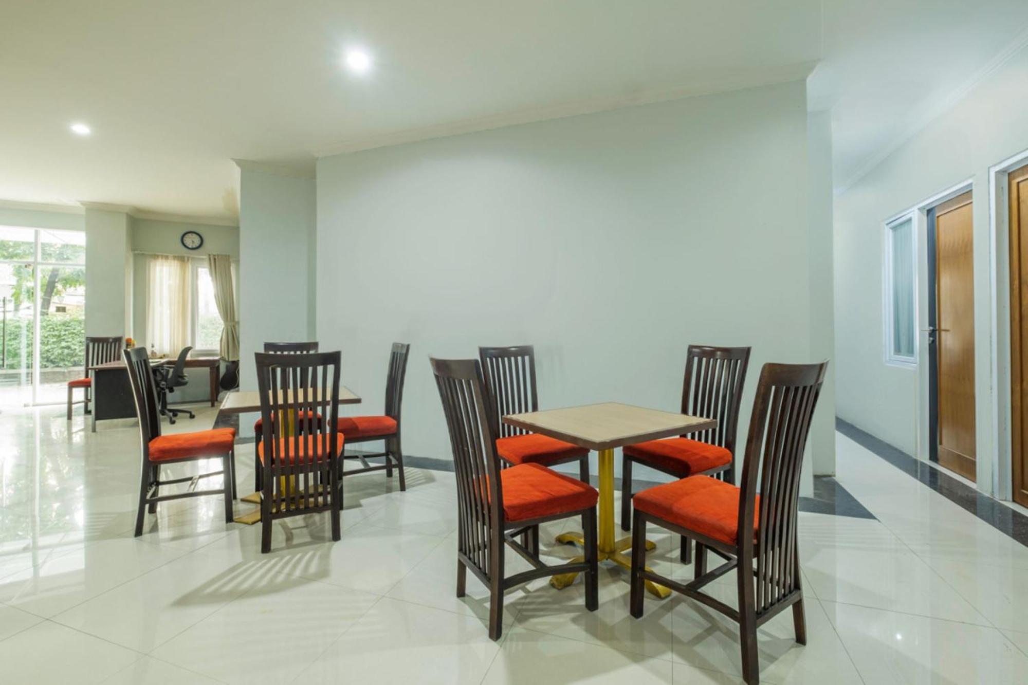 Oyo Living 2195 Al Jazeerah Residence Syariah Bandung Exterior photo